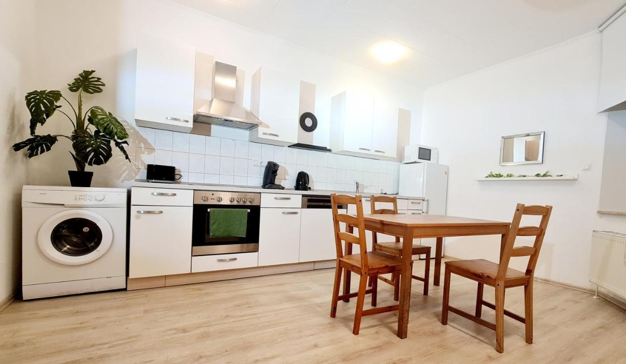 Elena Flat Sonnenblumen Duisburg Zentrum Экстерьер фото