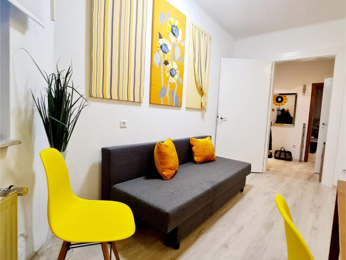 Elena Flat Sonnenblumen Duisburg Zentrum Экстерьер фото