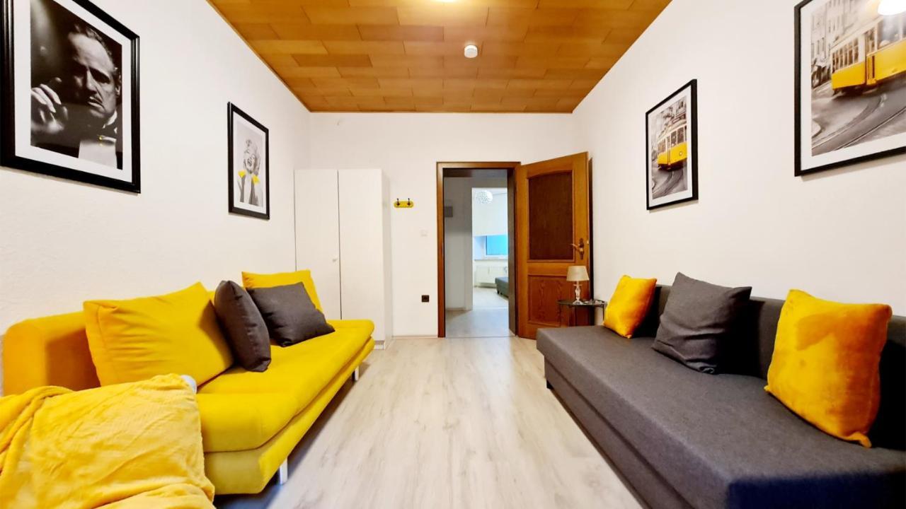 Elena Flat Sonnenblumen Duisburg Zentrum Экстерьер фото